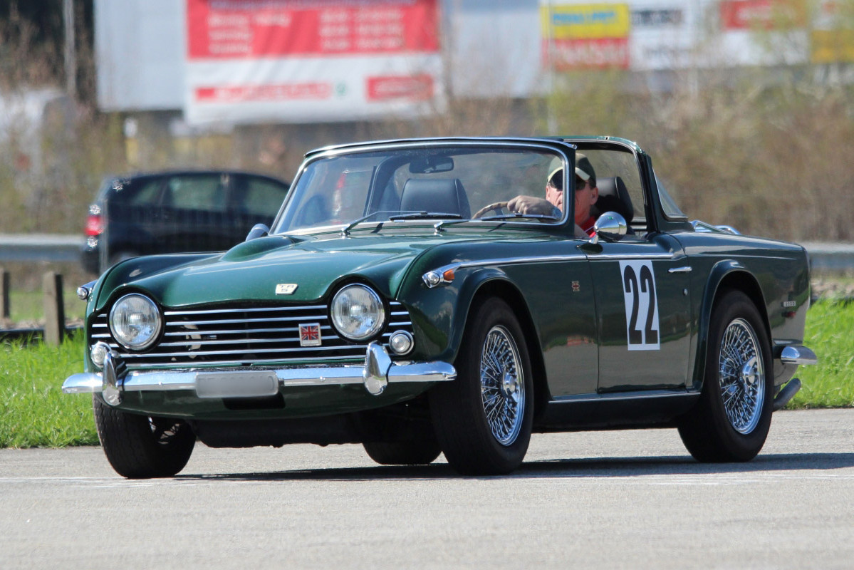 Triumph TR5